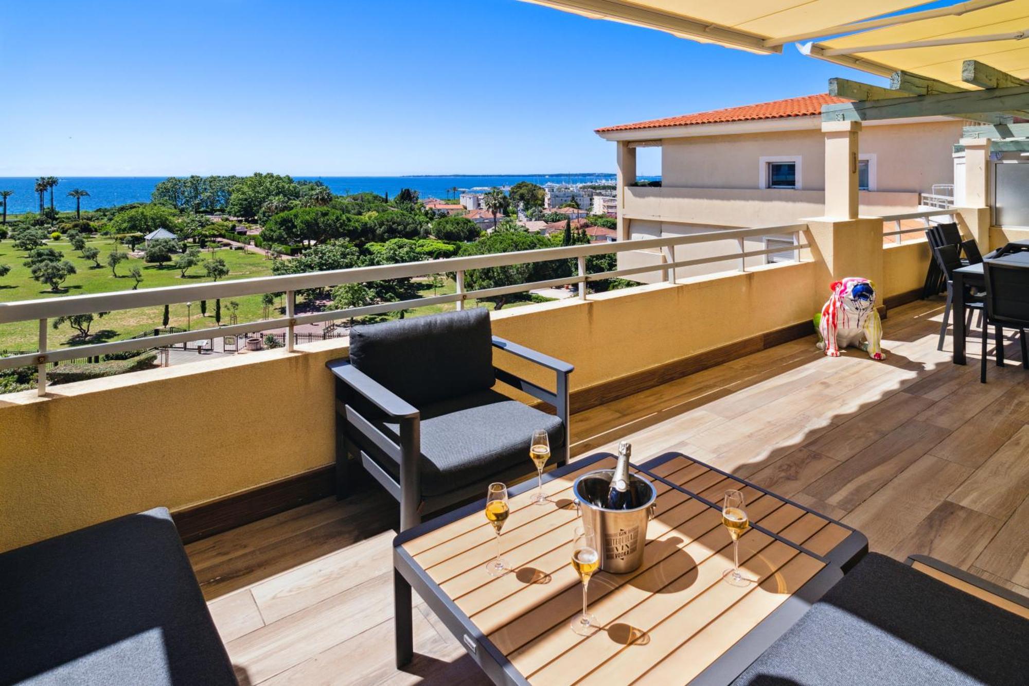 Duplex Villa Les Pins 89M2 Et Terrasse 30M2 앙티브 외부 사진